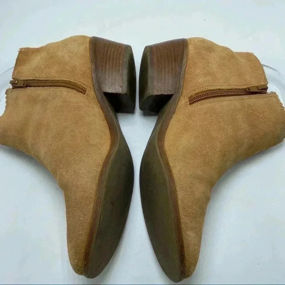 Jack Rogers Tan suede heeled booties classic side zip - Picture 11 of 11